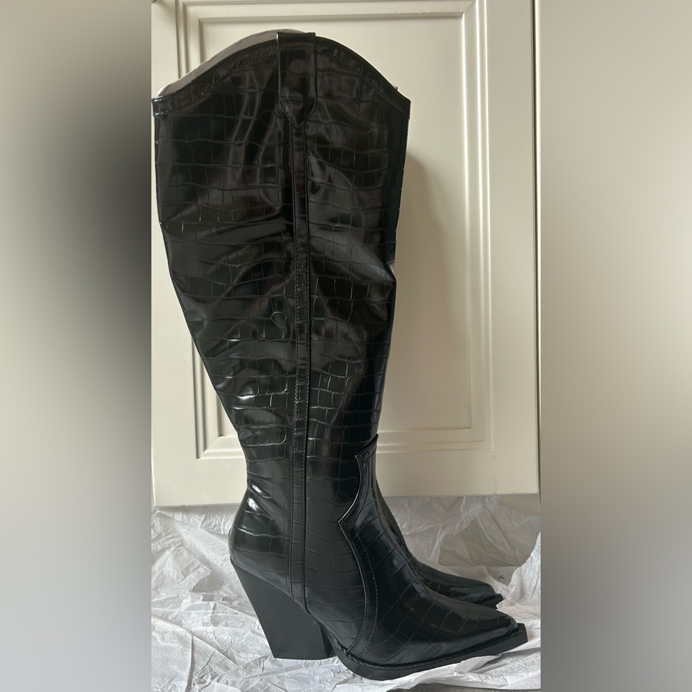 Brand new ASOS DESIGN wide fit western boots